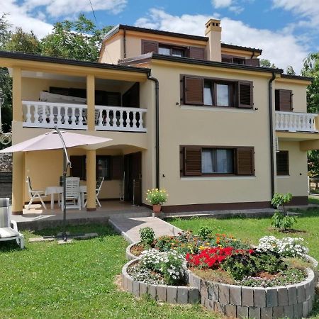 Apartman Lori Ловран Экстерьер фото