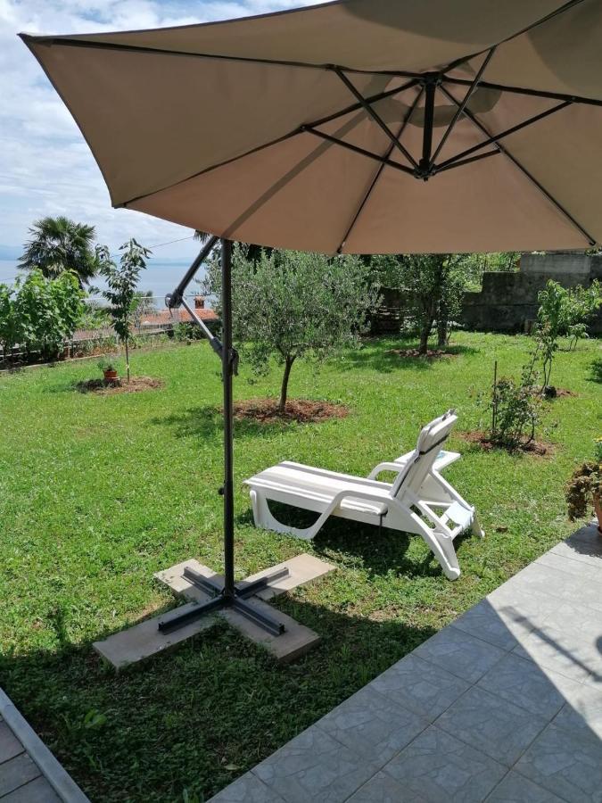 Apartman Lori Ловран Экстерьер фото