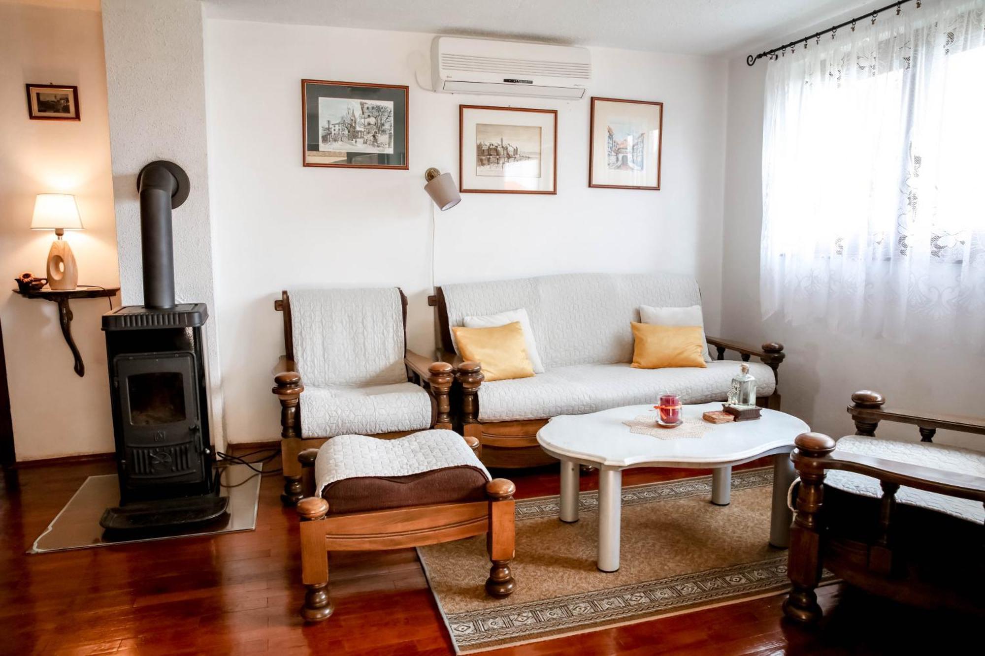 Apartman Lori Ловран Экстерьер фото